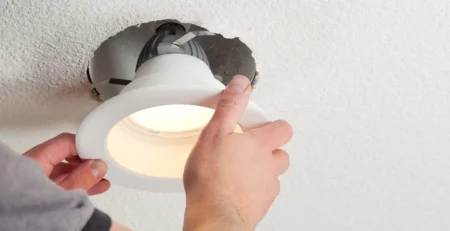 Comment réparer une ampoule LED défectueuse et pourquoi elle reste le choix le plus économique en 2025